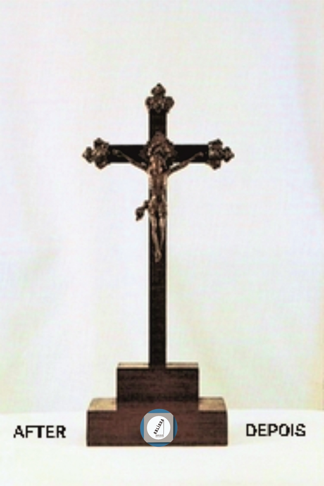 crucifixo com Cristo em metal1.2.jpg